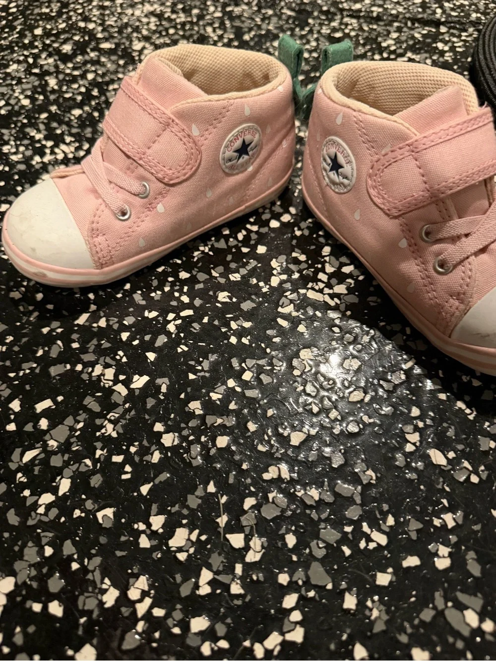 Converse soft pink
